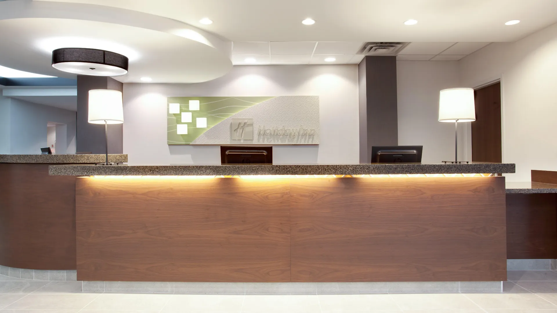Holiday Inn Ottawa East By Ihg 4*,