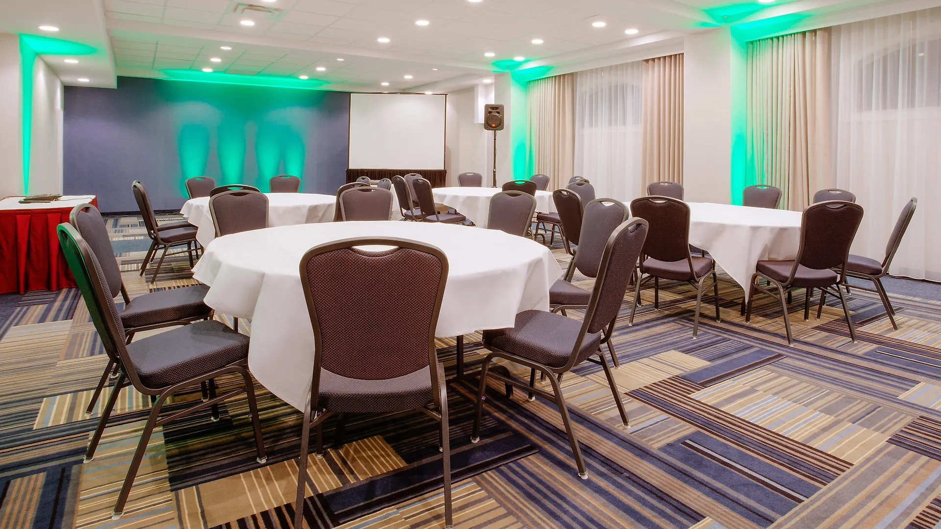 Holiday Inn Ottawa East By Ihg