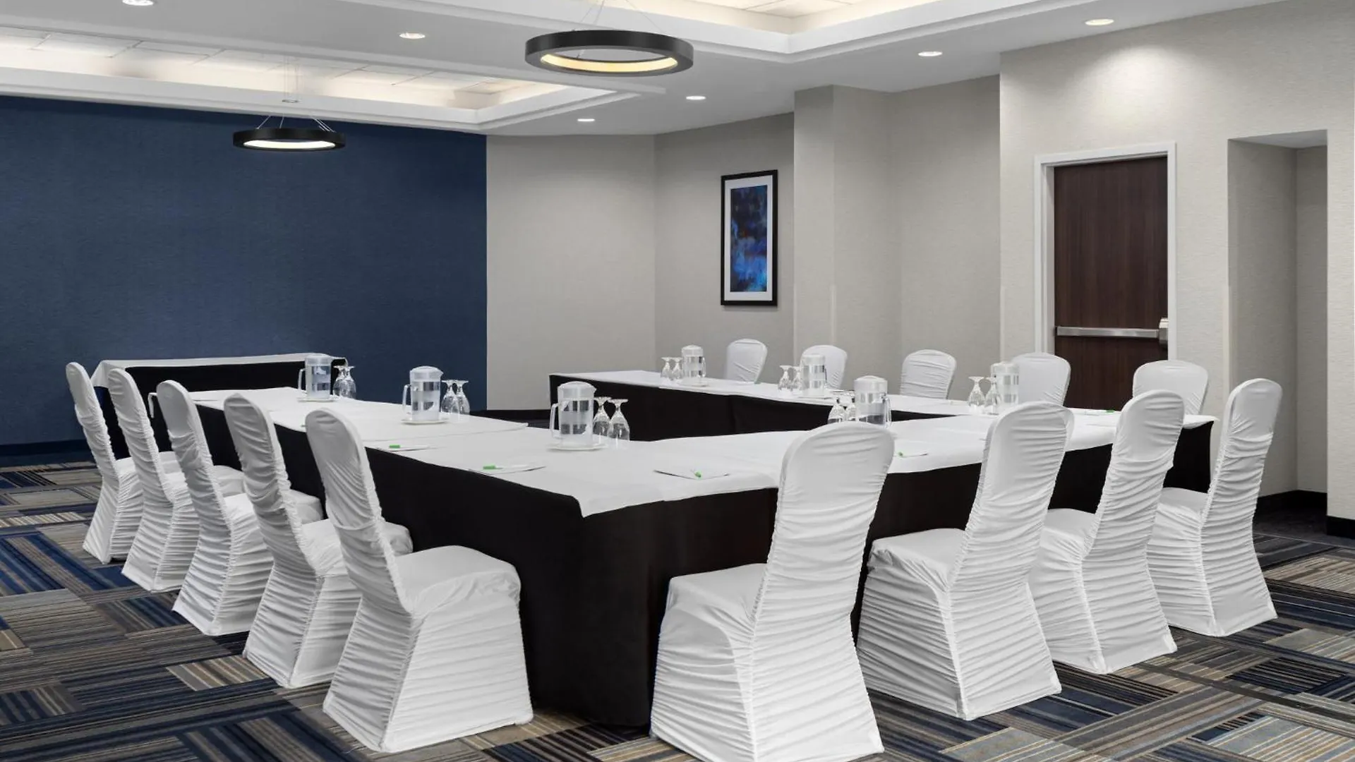 Holiday Inn Ottawa East By Ihg 4*,  Canada
